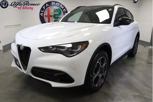 2025 Alfa Romeo Stelvio Sprint
