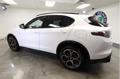 2025 Alfa Romeo Stelvio Sprint AWD