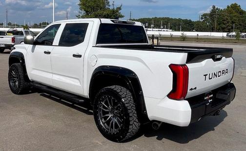 White 2022 Toyota Tundra SR