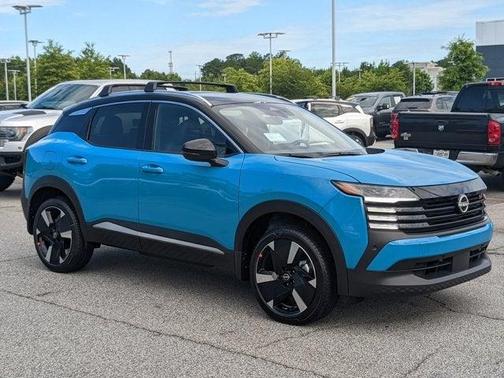 2025 Nissan Kicks SR