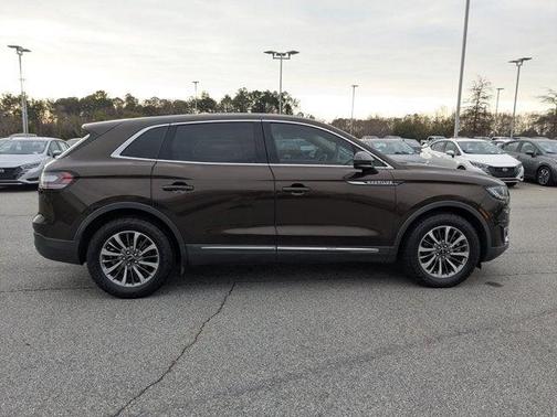 2019 Lincoln Nautilus Select