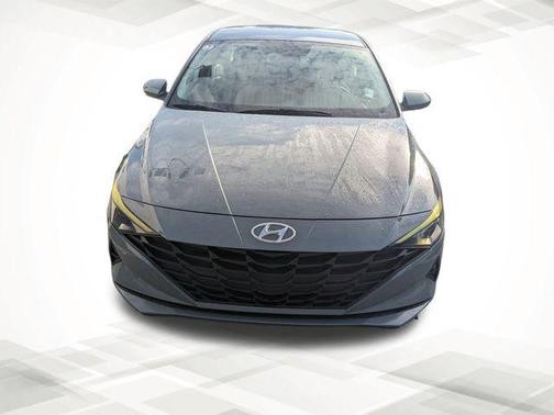 2022 Hyundai ELANTRA SE