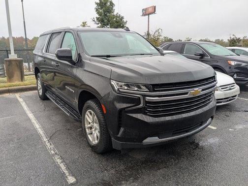 2023 Chevrolet Suburban LT