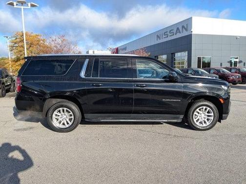 2023 Chevrolet Suburban LT