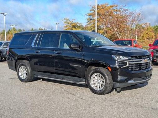 2023 Chevrolet Suburban LT