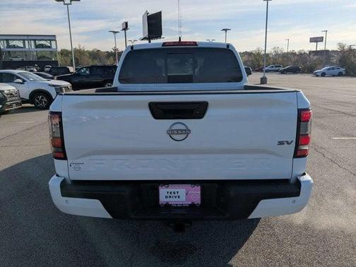 2023 Nissan Frontier SV