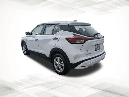 2025 Nissan Kicks S