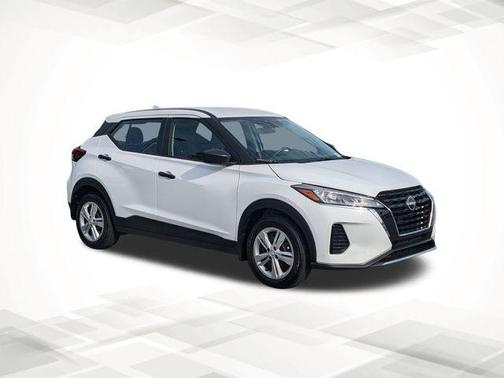 2025 Nissan Kicks S