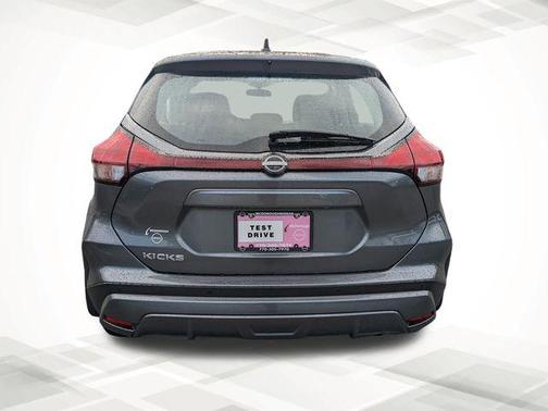 2025 Nissan Kicks S