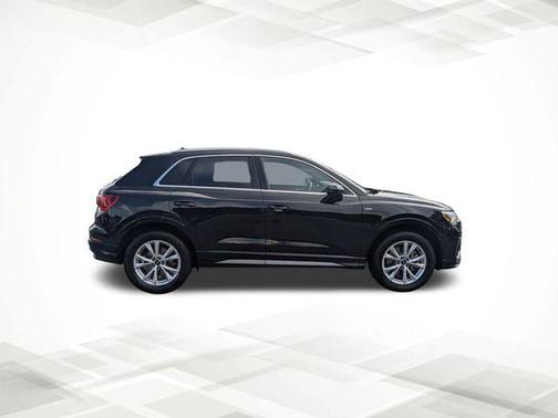 2023 Audi Q3 45 S line Premium