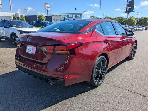 2025 Nissan Altima SR