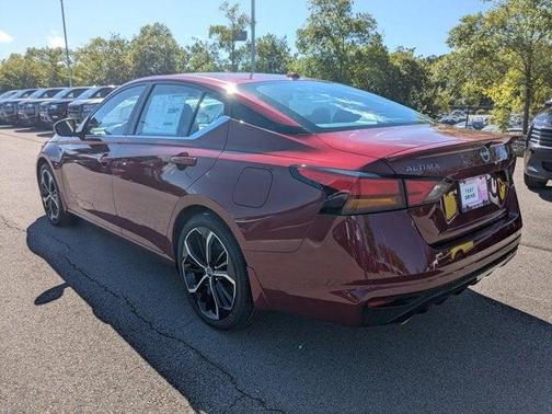 2025 Nissan Altima SR