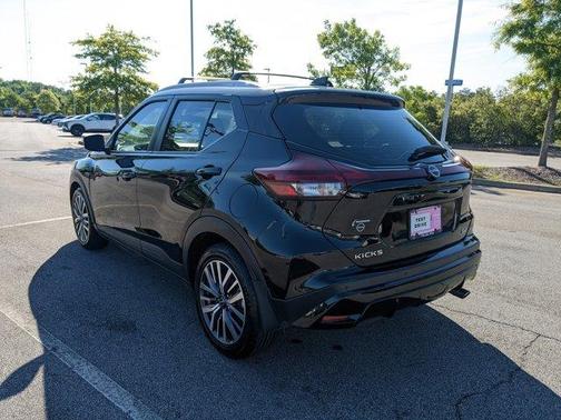 2022 Nissan Kicks SV