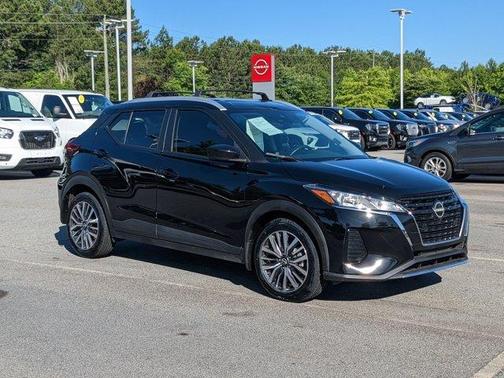 2022 Nissan Kicks SV
