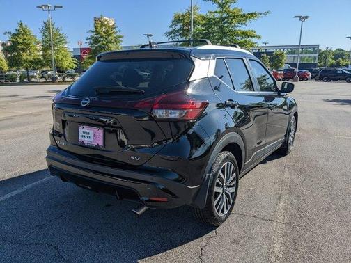 2022 Nissan Kicks SV