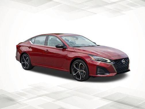 2025 Nissan Altima SR
