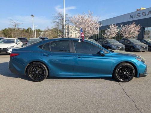 Ocean 2025 Toyota Camry SE