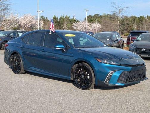 Ocean 2025 Toyota Camry SE