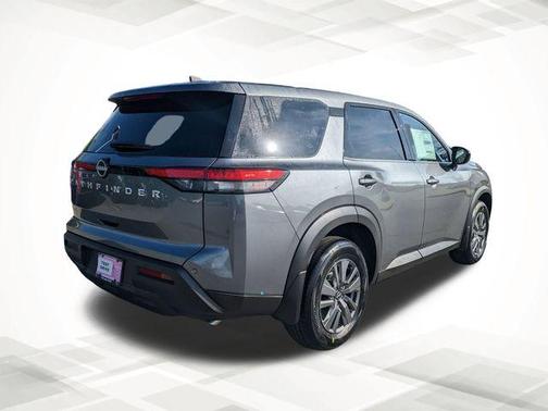 2025 Nissan Pathfinder S