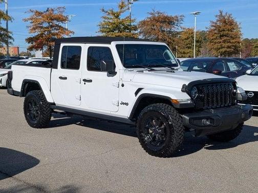 2021 Jeep Gladiator Sport