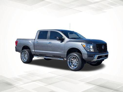 2021 Nissan Titan SV