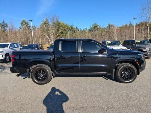 2025 Nissan Frontier SV