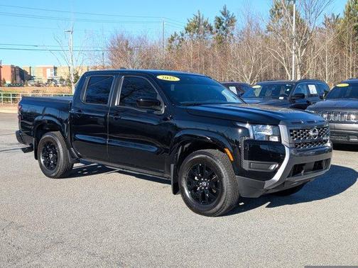 2025 Nissan Frontier SV