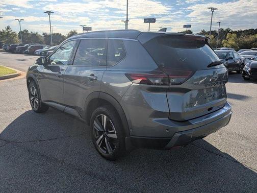 2025 Nissan Rogue SL