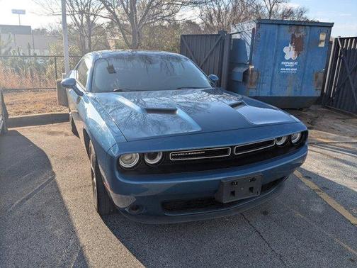 2021 Dodge Challenger SXT