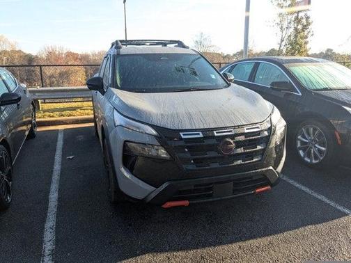 2025 Nissan Rogue Rock Creek