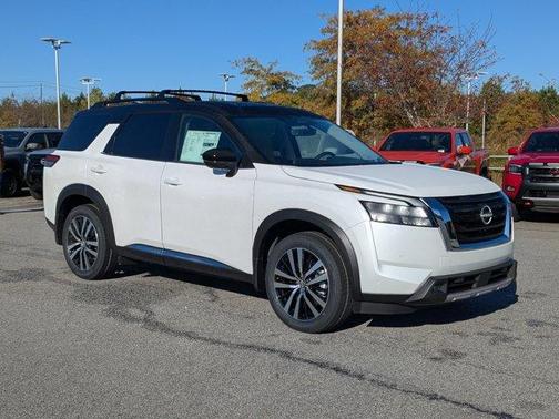 2025 Nissan Pathfinder Platinum