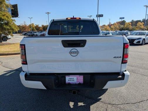 2026 Nissan Frontier SV