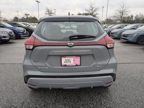 2023 Nissan Kicks SV