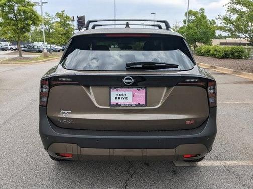 2025 Nissan Kicks SR