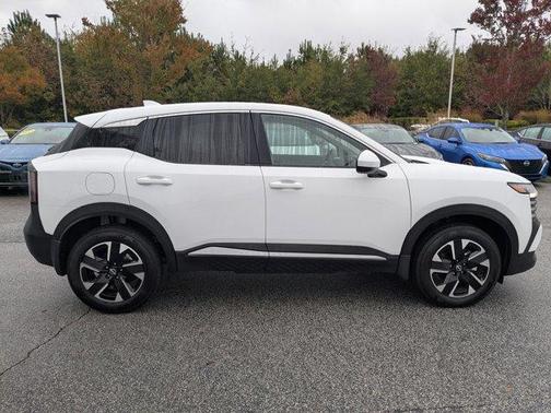 2025 Nissan Kicks SV