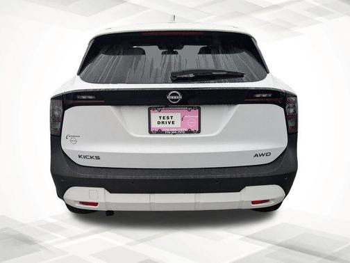 2025 Nissan Kicks SV