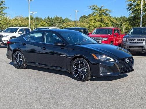 2025 Nissan Altima SR