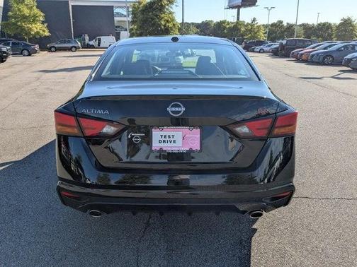 2025 Nissan Altima SR
