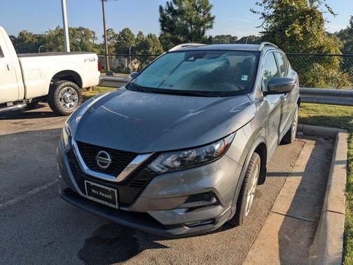 2022 Nissan Rogue Sport SV