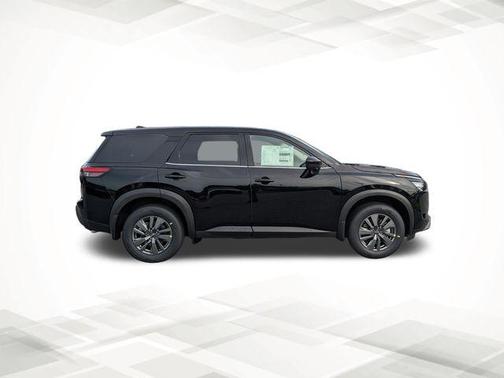 2025 Nissan Pathfinder S