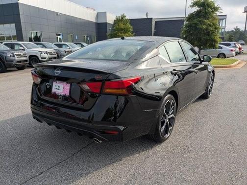2025 Nissan Altima SR