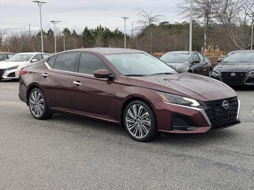 2025 Nissan Altima SL