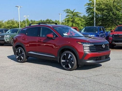 2025 Nissan Kicks SR