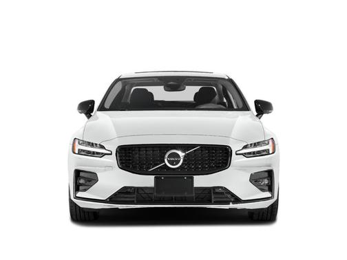 2024 Volvo S60 B5 Plus Dark Theme