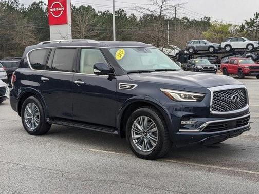 2023 INFINITI QX80 Luxe
