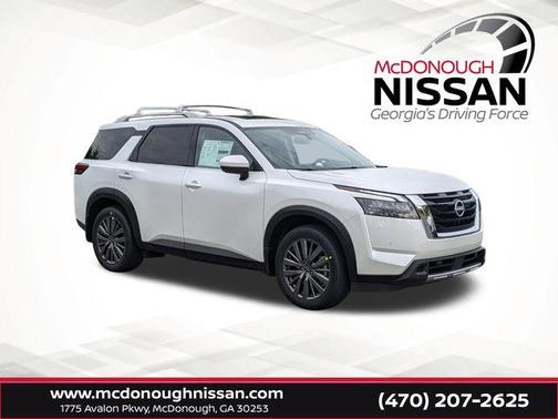 2025 Nissan Pathfinder SL