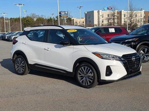 2024 Nissan Kicks SR