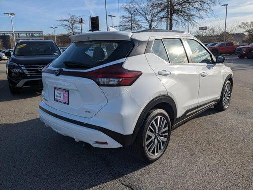 2024 Nissan Kicks SR