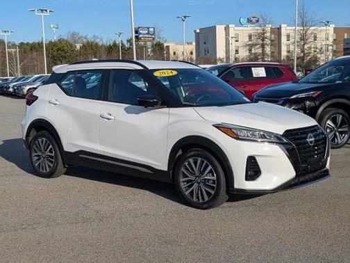 2024 Nissan Kicks SR