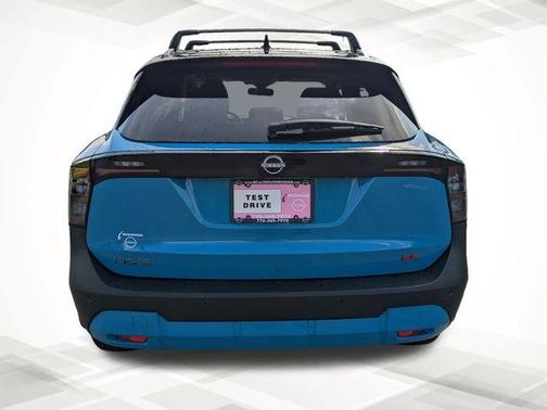 2025 Nissan Kicks SR